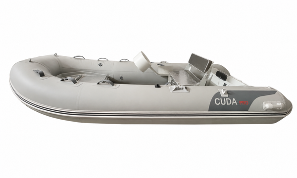 Πλάγια αριστερή όψη του γκρίζου RIB σκάφους CUDA PRO 360.