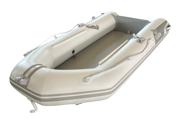 Λευκό φουσκωτό σκάφος CUDA mini 2,9m x 1,41m για 4 άτομα, μπροστινή όψη.